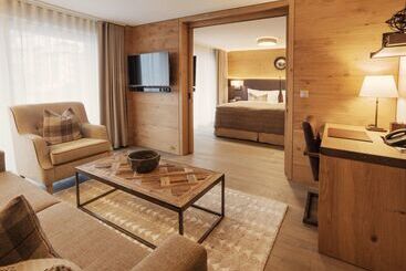 酒店 The Capra Saasfee