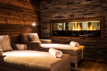 酒店 The Capra Saasfee
