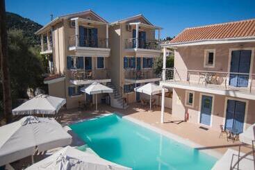 هتل Villa Theodora