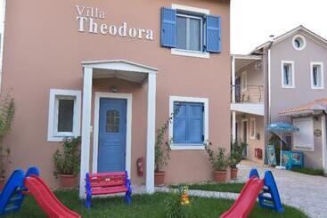 هتل Villa Theodora