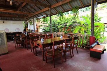 هتل White Sand Beach Resort