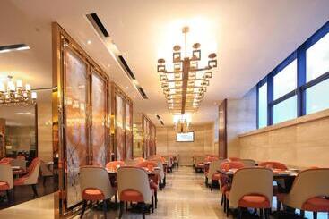 هتل Wyndham Grand Plaza Royale Huayu Chongqing