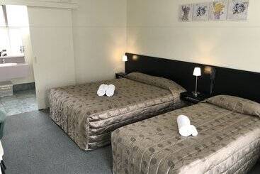 Legends Motel