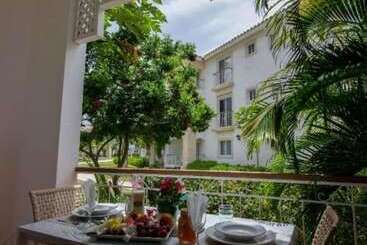 Los Flamencos Aparthotel Beach Club - Bayahibe