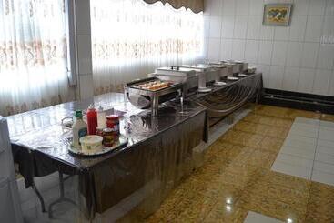 Metro Hotel Couva