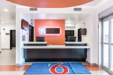 Motel 6 Moosomin, Sk
