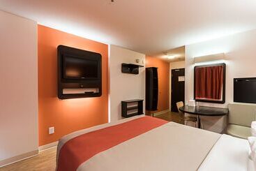 Motel 6 Moosomin, Sk