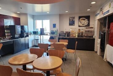 Motel 6 Moosomin, Sk