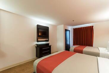 Motel 6 Moosomin, Sk