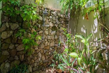 דירות לתיירים Villa Apsara