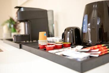 تختخواب و صبحانه Corso Grand Suites