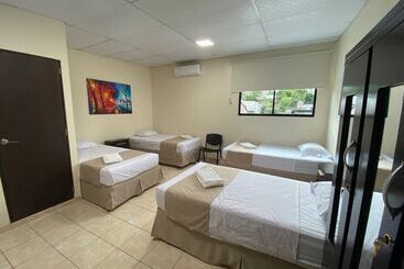 住宿加早餐  La Capilla   Suites & Apartments San Benito