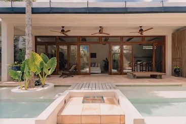هتل Villa Sanah
