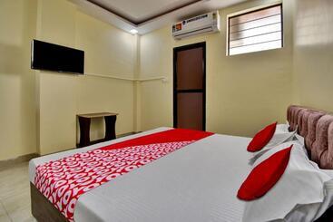 Oyo Flagship Hotel Prateek