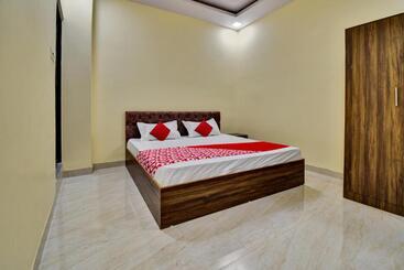Oyo Flagship Hotel Prateek