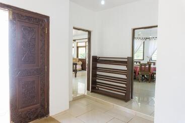 پانسیون Takaungu Pool Villa