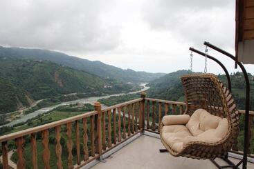 تختخواب و صبحانه Asmoca Bungalov