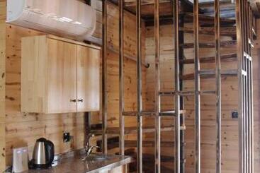 تختخواب و صبحانه Asmoca Bungalov