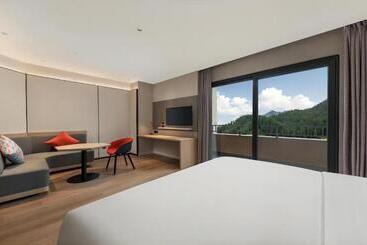 هتل Holiday Inn Express Wawu Mountain, An Ihg