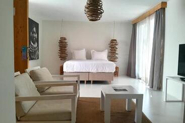 هتل Mansa Marina