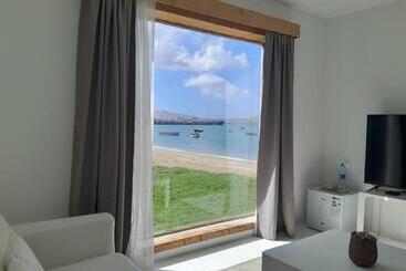 هتل Mansa Marina