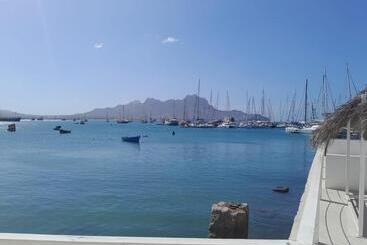 هتل Mansa Marina