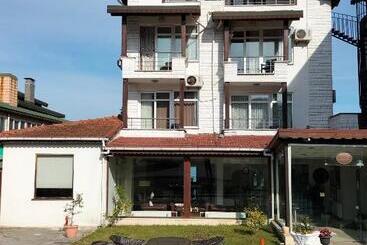 Kumsal Otel