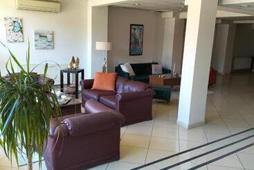 Kumsal Otel
