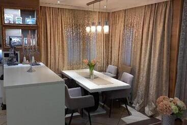 Maja Lux Apartment