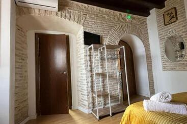 پانسیون Clarisas Suites