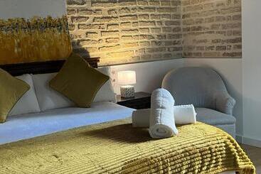 پانسیون Clarisas Suites
