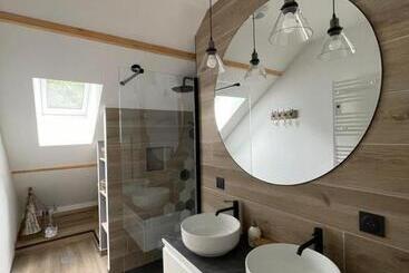 تختخواب و صبحانه Chambres D Hôtes Les Chambres D Elsa