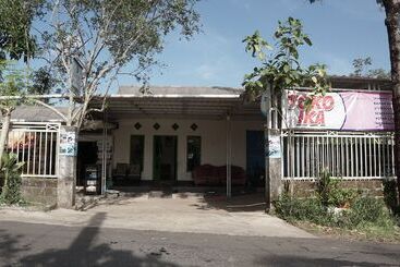 هتل Spot On 92699 Irish Irish Homestay
