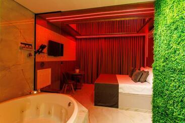 Medieval Motel Spa