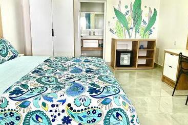 استراحتگاه Morgans Cliff Villa