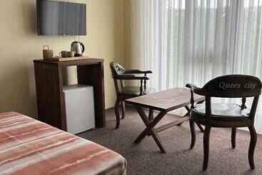 Queen Ci̇ty Hotel And Bungalov