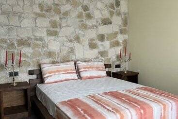 Queen Ci̇ty Hotel And Bungalov