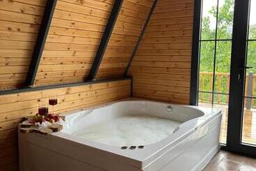 Queen Ci̇ty Hotel And Bungalov