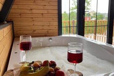 Queen Ci̇ty Hotel And Bungalov