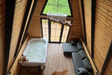 Queen Ci̇ty Hotel And Bungalov