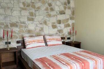 Queen Ci̇ty Hotel And Bungalov