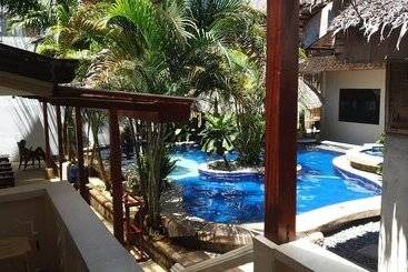 Birdwatchers Beachfront Hotel Panglao