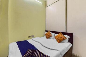 Dev Hotel Mansarovar