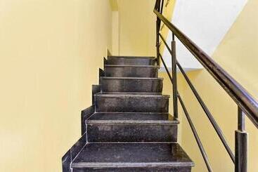 Dev Hotel Mansarovar