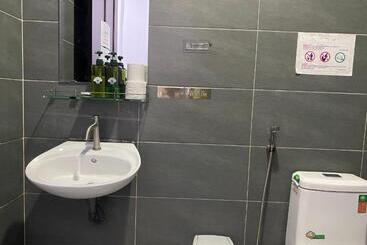 هتل کپسول Start House Capsule 5 Min Walk To The Airport