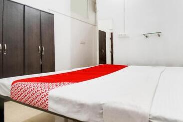 Dev Hotel Mansarovar