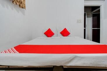 Dev Hotel Mansarovar