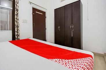 Dev Hotel Mansarovar