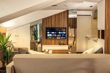 هتل La Mia Suites