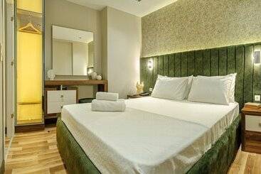 هتل La Mia Suites